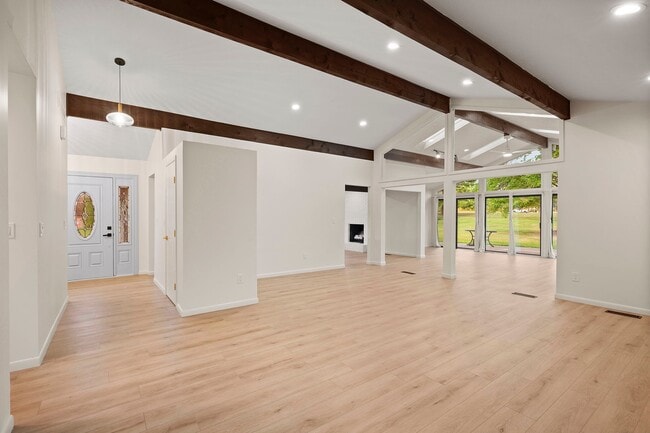 Building Photo - 875 Brandon Cir