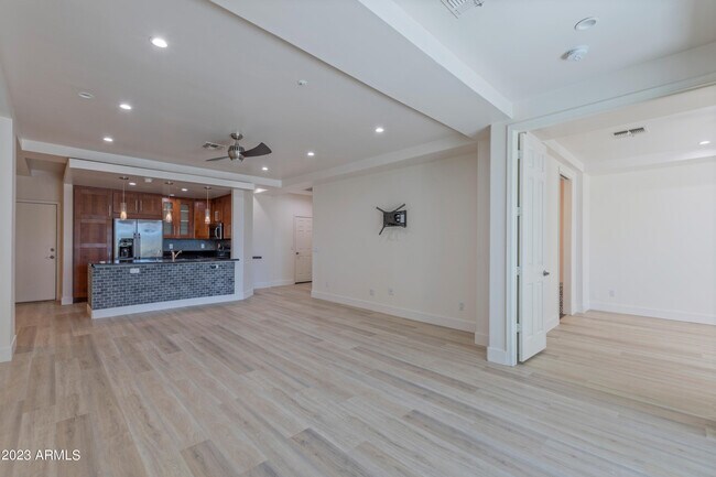 Foto del edificio - 7502 E Earll Dr