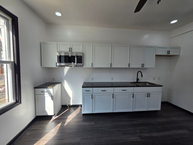 Foto del edificio - Fully Updated 2 bedroom 1 bathroom home for rent!