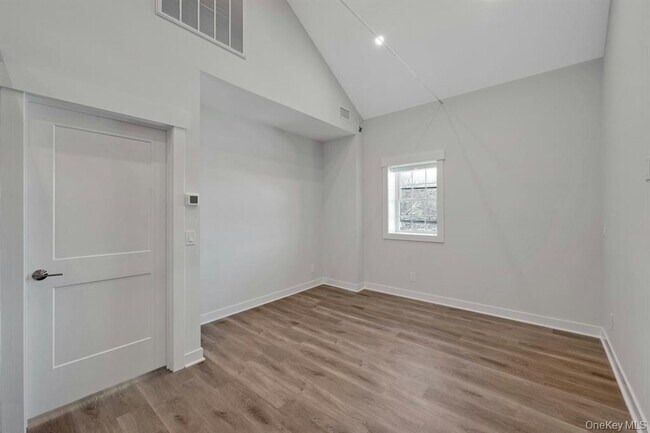Foto del edificio - 1133 Pleasantville Rd