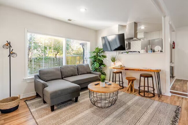 Foto del edificio - 3718 Live Oak St