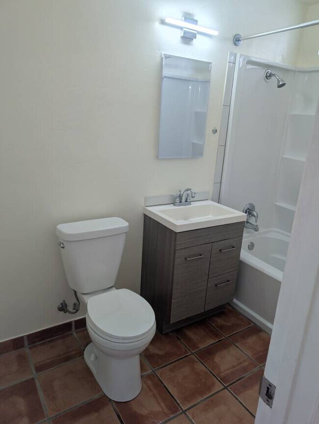 Foto del edificio - 406 S Myers St