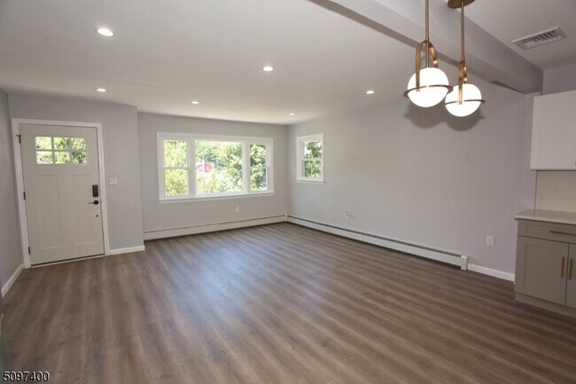 Foto del edificio - 15 Hillside Ave