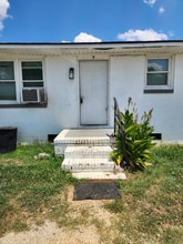 Building Photo - 4835 N Old Laurens Rd