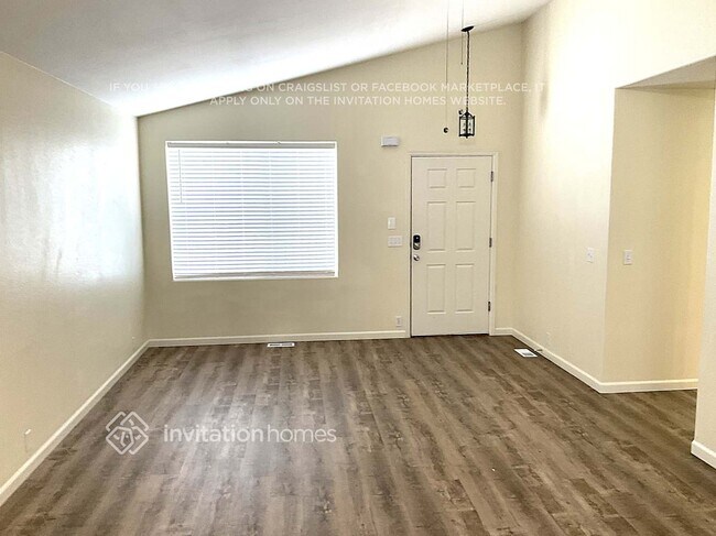 Foto del edificio - 8450 Shadow Run Ln