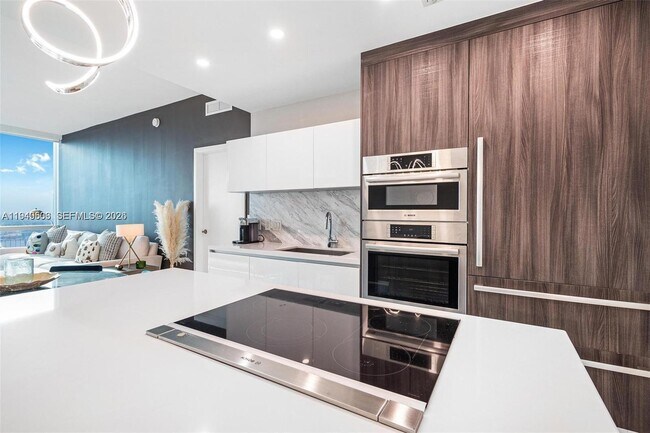 Foto del edificio - 851 NE 1st Ave