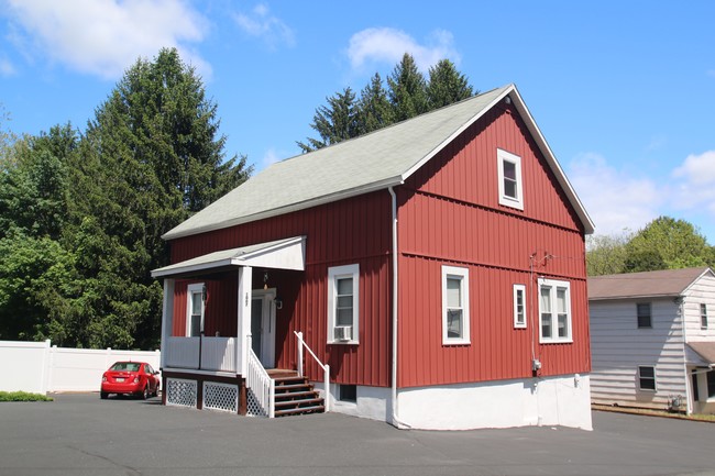 Building Photo - 3121 Main St