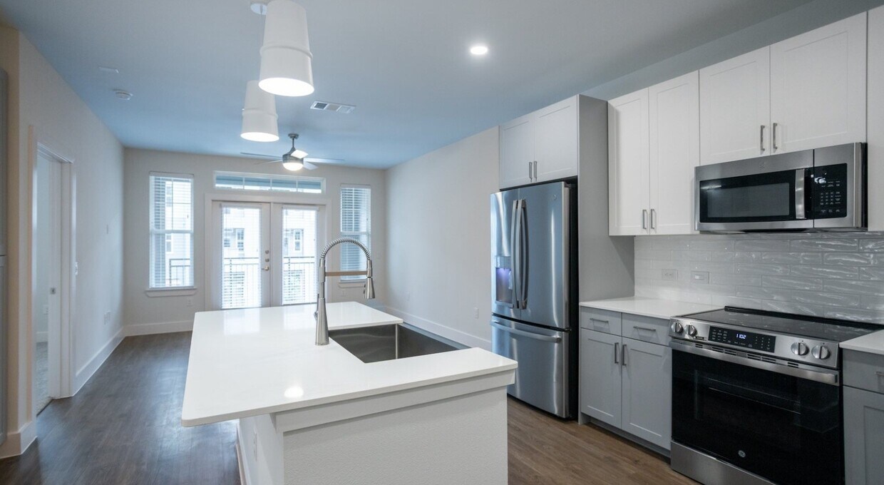 Foto principal - 11111 Nexus Ave.