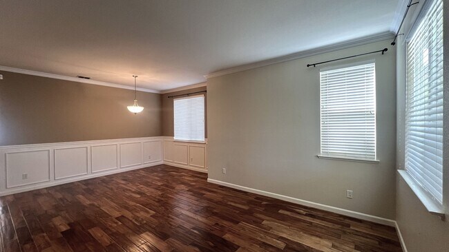 Building Photo - Spacious Elk Grove 4bd/2ba Home with 2 Car...