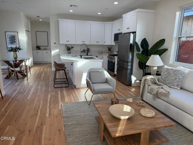 Foto del edificio - 1160 W 1st St