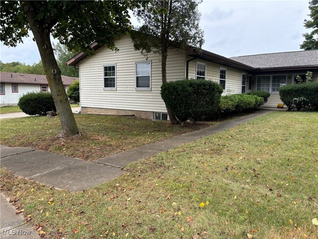 Building Photo - 1632 Olympus Dr