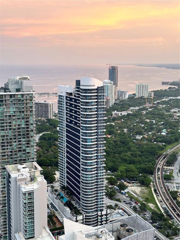 Foto principal - 60 SW 13th St