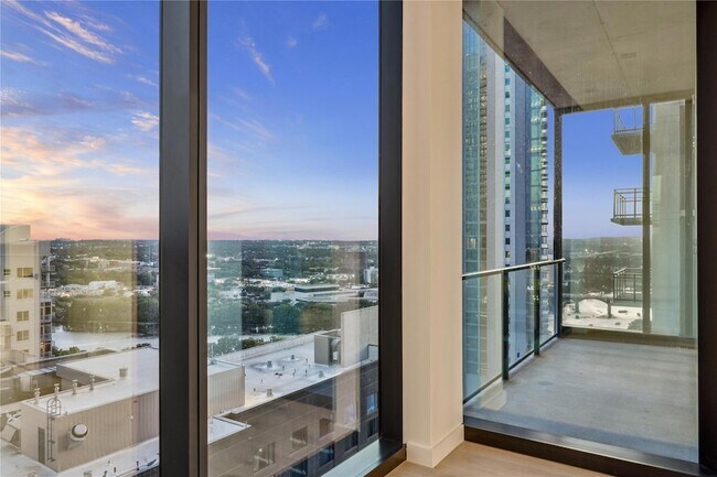 Foto del edificio - 610 Davis St