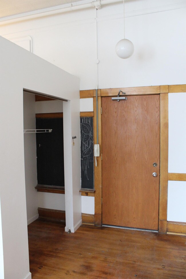 Foto del edificio - 510 N 40th Ave W