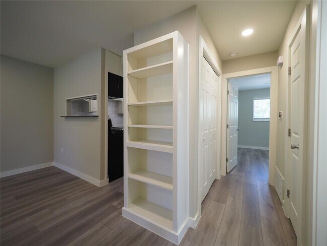 Building Photo - 4711 Bull Creek Rd