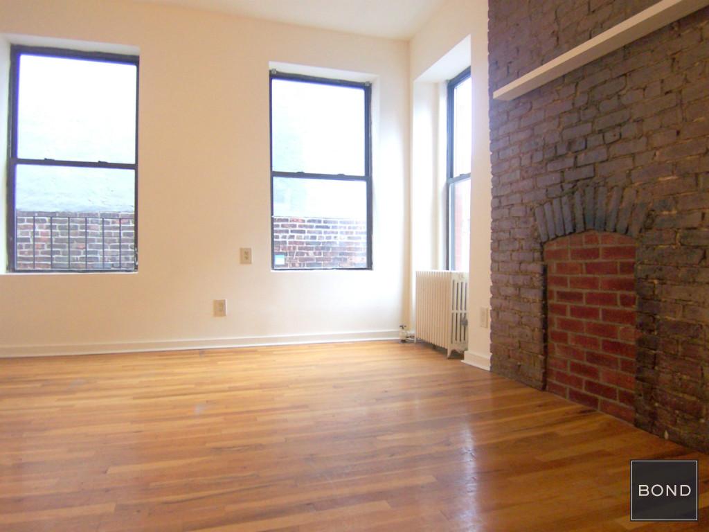 Building Photo - 301 E 76th St