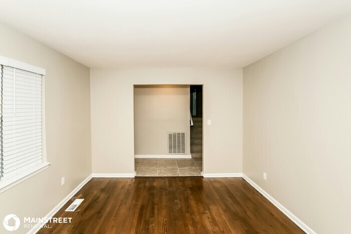Primary Photo - 1316 Falcon Dr