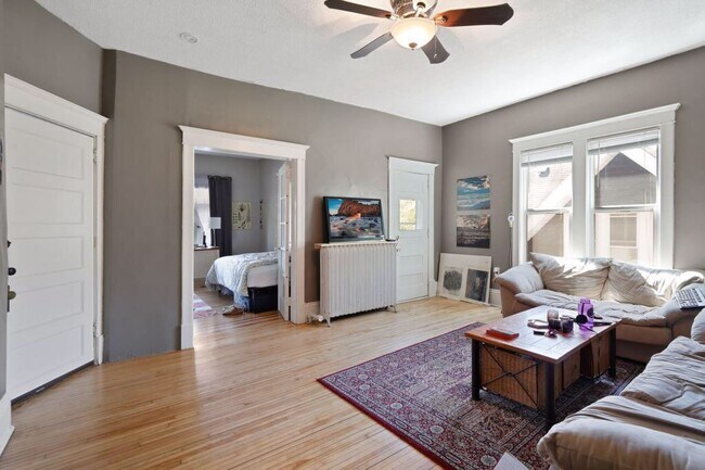 Foto del edificio - 3506 Pleasant Ave