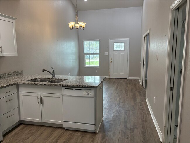 Foto del edificio - 16839 Balmoral St