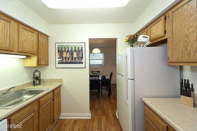 Building Photo - 4176 Appian Way W