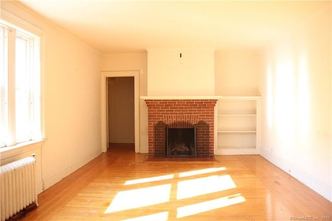 Building Photo - 431 Whitney Ave