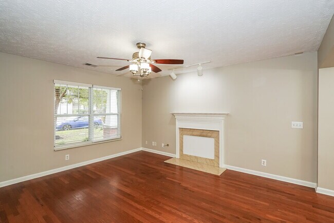 Foto del edificio - 1031 Bradford Park Rd