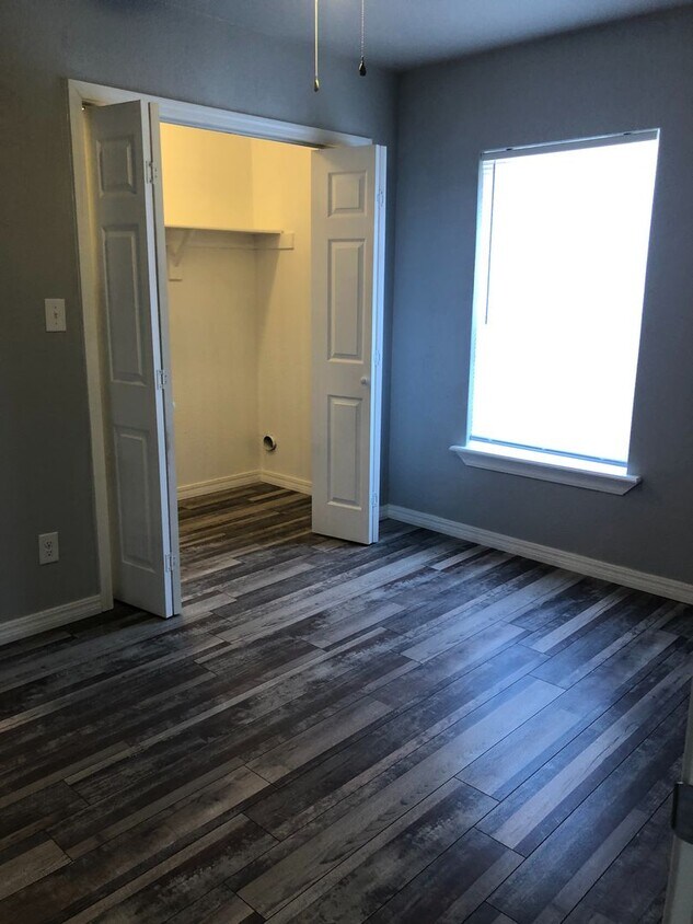 Foto principal - 2703 Rudy Rd