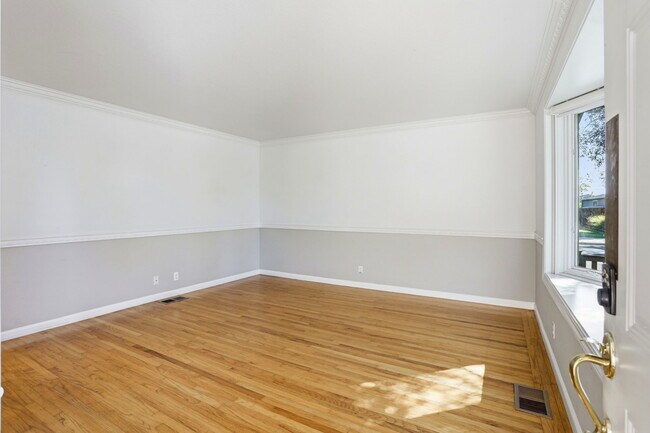 Foto del edificio - 933 Barstow Ct