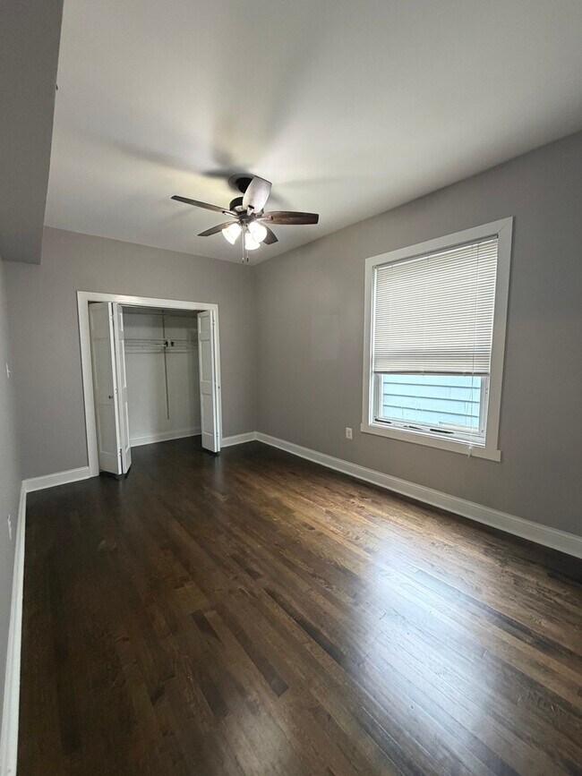 Foto del edificio - 3300 N Troy St