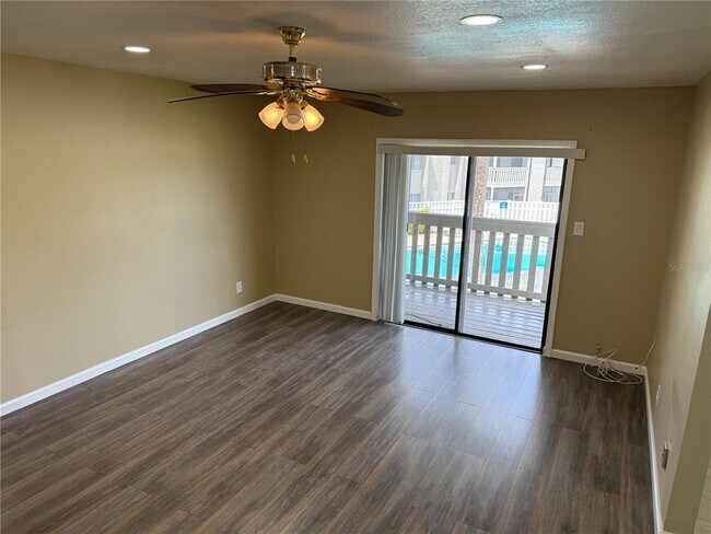Foto del edificio - 129 Springwood Cir