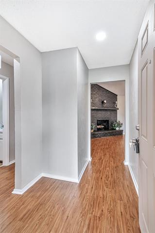 Building Photo - 6925 Post Oak Dr