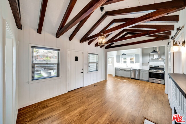 Foto del edificio - 10509 Wilsey Ave