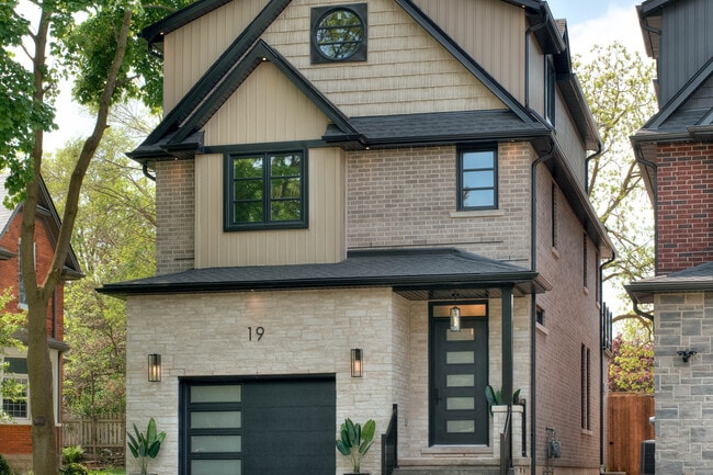 Building Photo - 19 Avondale Ave. S
