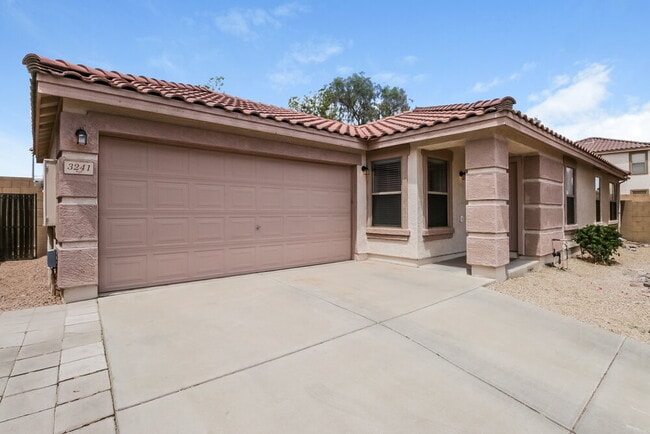 Building Photo - 3241 S Chaparral Rd