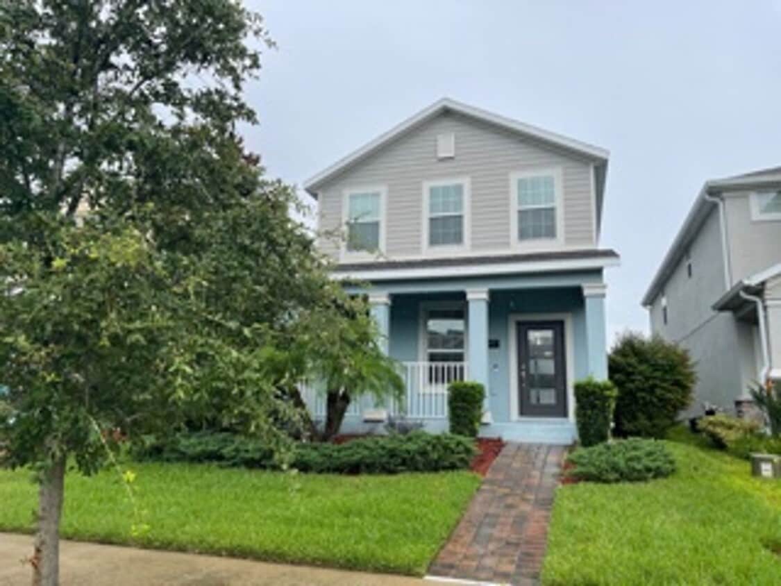Foto principal - STOREY PARK - 3BR/2.5BA TWO STORY HOME