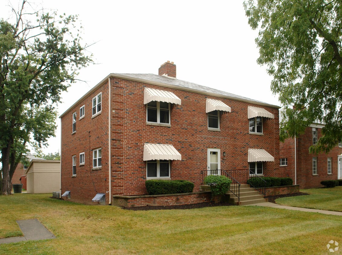 Foto principal - 1448 Elmwood Ave