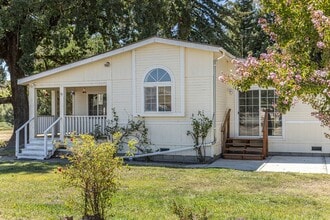 Building Photo - 1285 Henry Rd