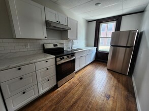 Building Photo - 10 Langdon St