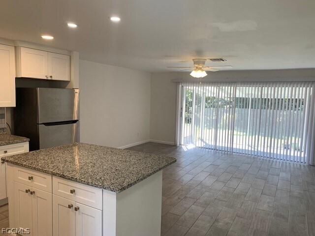 Foto del edificio - 11389 Summerwinds Ct