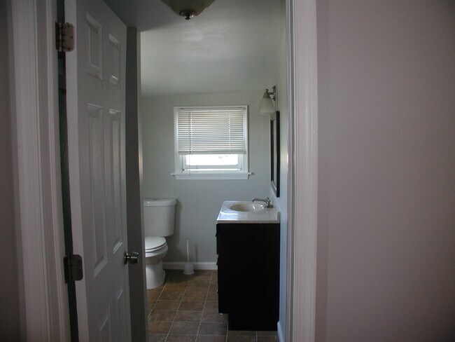 Building Photo - Clarksboro - 1 Bed - 1 bath