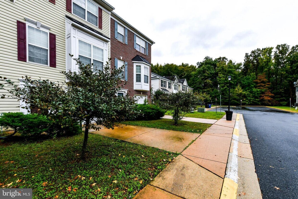2713 Yancey Ln, Glenarden, MD 20706 Townhome Rentals in Glenarden MD