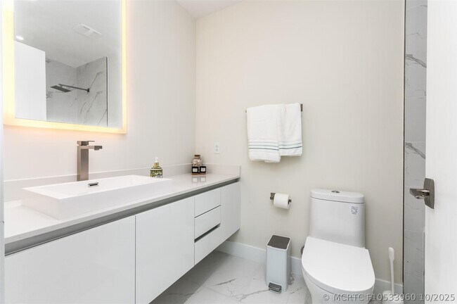 Foto del edificio - 3100 N Ocean Dr