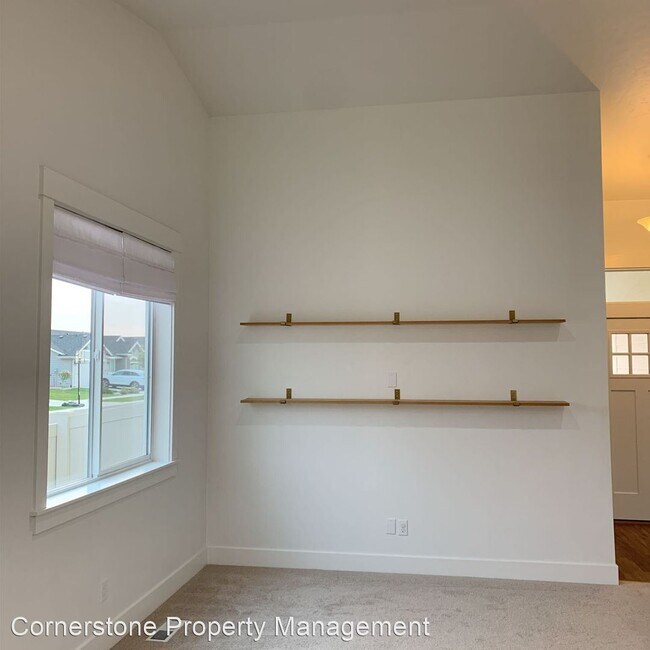 Foto del edificio - 3 br, 2 bath House - 2077 N Snowfield Ave