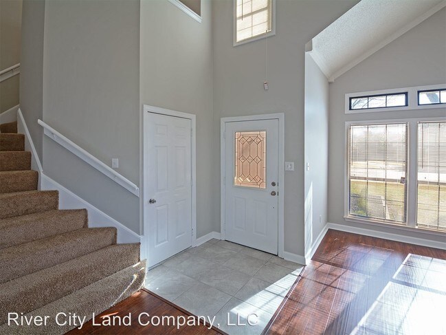 Building Photo - 3 br, 2.5 bath House - 5458 Pine Oak Ln