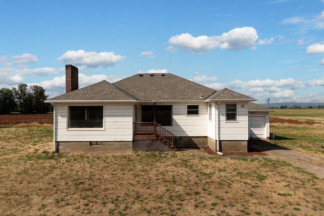 Photo - 33491 NW Reeder Rd House