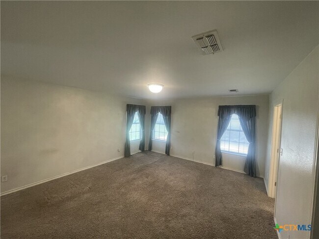 Foto del edificio - 4601 S Old Bastrop Hwy