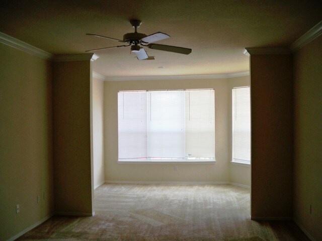 Building Photo - 3373 S Kirkman Rd