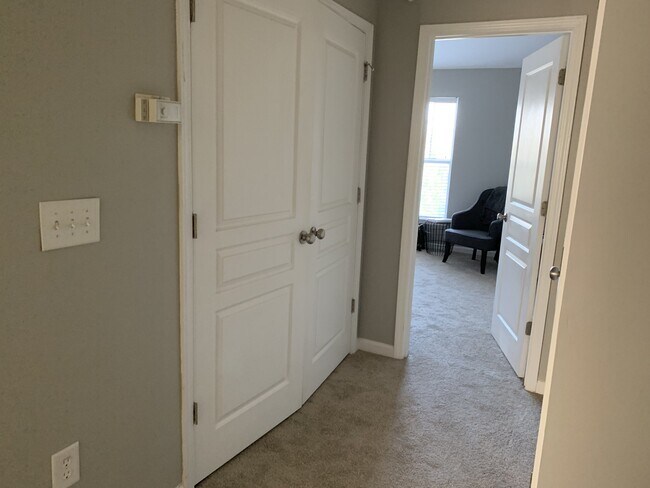 Foto del edificio - 490 S Barnett Shoals Rd