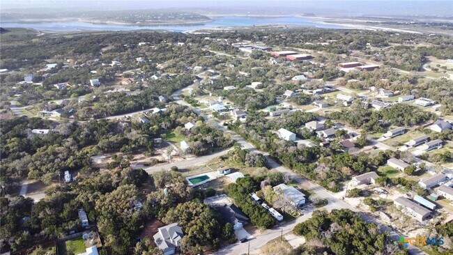 Foto del edificio - 1234 Clearcreek Dr