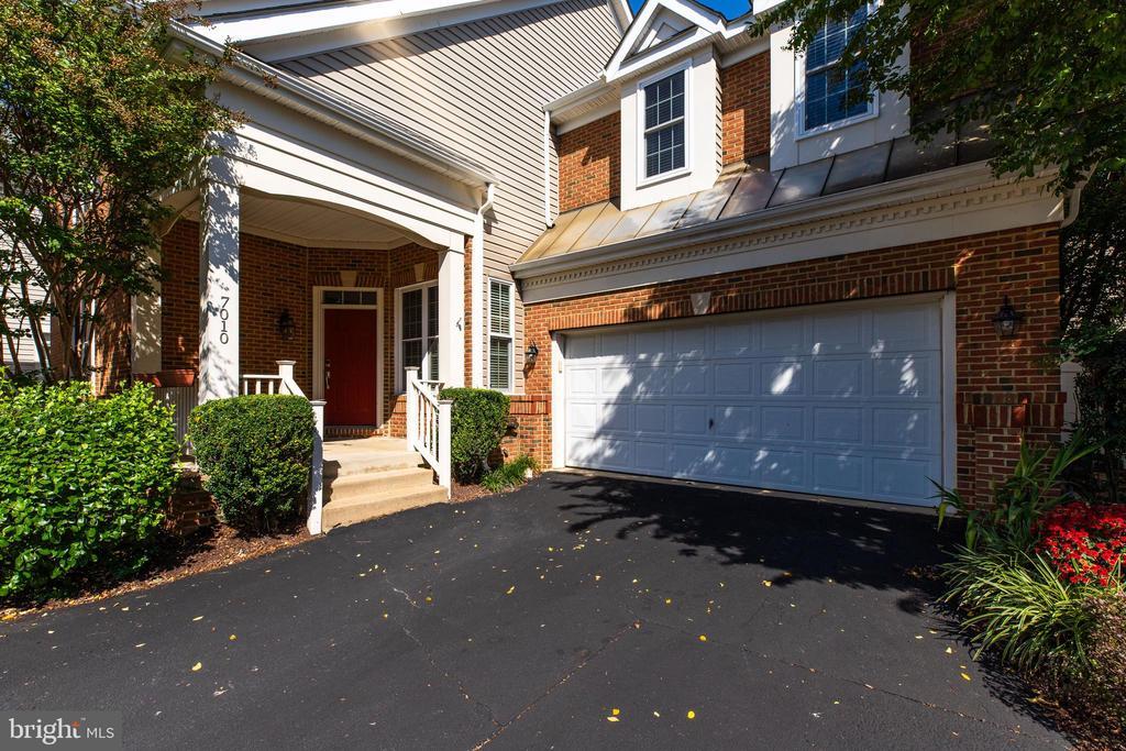 Primary Photo - 7010 Lawnwood Ct